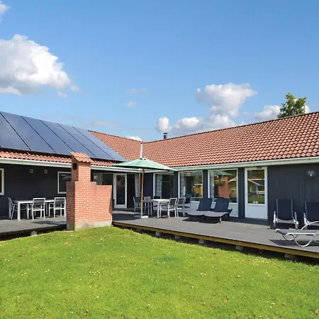 Awesome In Vaeggerlose With Sauna Bøtø By