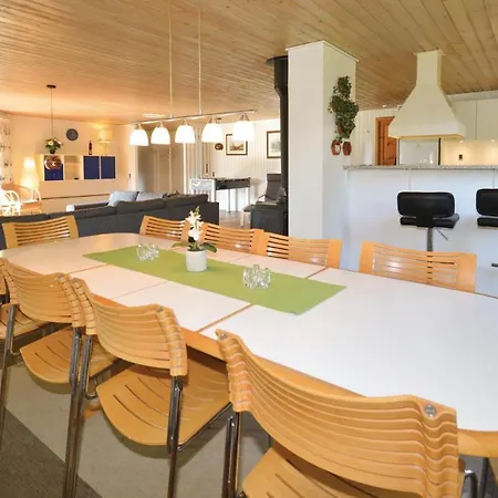 Awesome In Vaeggerlose With Sauna * Bøtø By