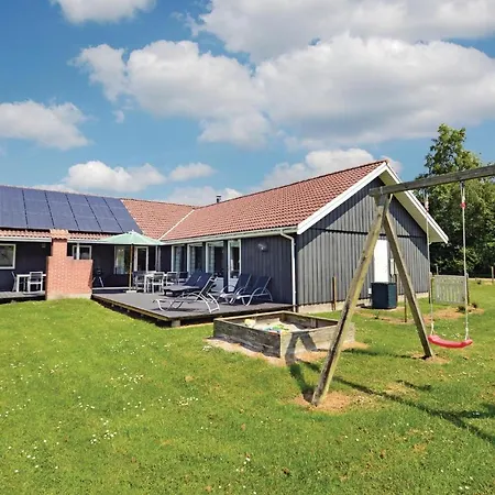 Awesome In Vaeggerlose With Sauna Bøtø By