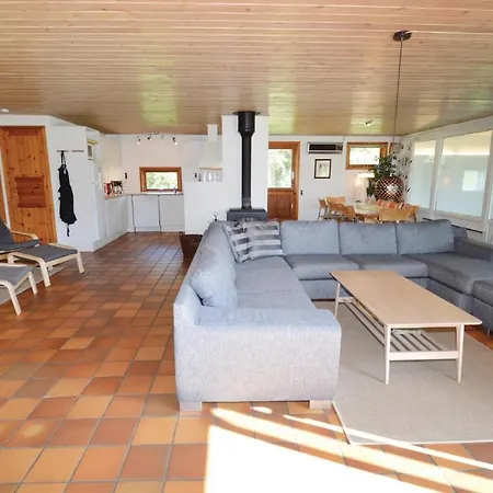 Feriehus Awesome In Vaeggerlose With Sauna Bøtø By